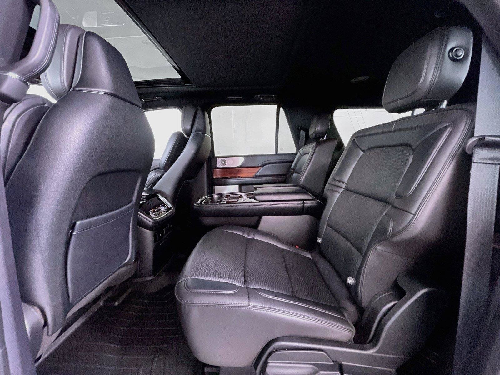 Used 2018 Lincoln Navigator L Reserve w/ Technology Package AWD/4WD image 29