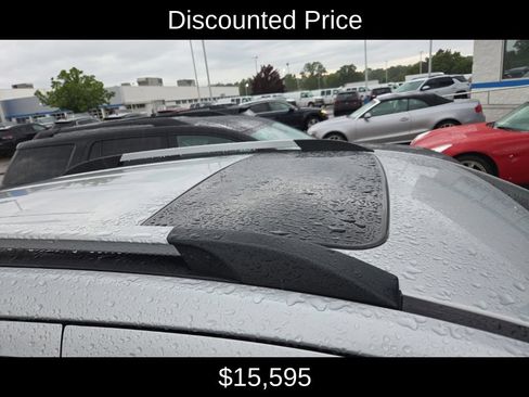 Used 2019 Chevrolet Trax LT w/ Sun & Sound Package FWD image 3
