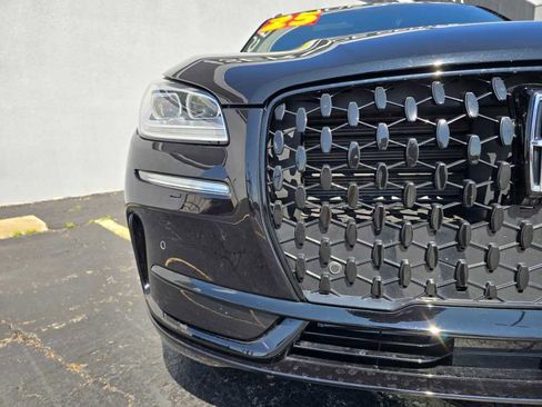 Used 2025 Lincoln Corsair Reserve w/ Equipment Group 202A image 2