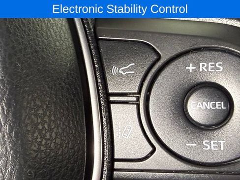 Used 2020 Toyota Camry LE FWD image 20