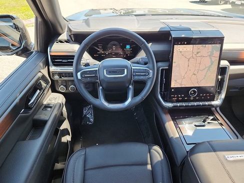 Used 2026 GMC Yukon Denali w/ Sun & Power Step Package AWD/4WD image 11