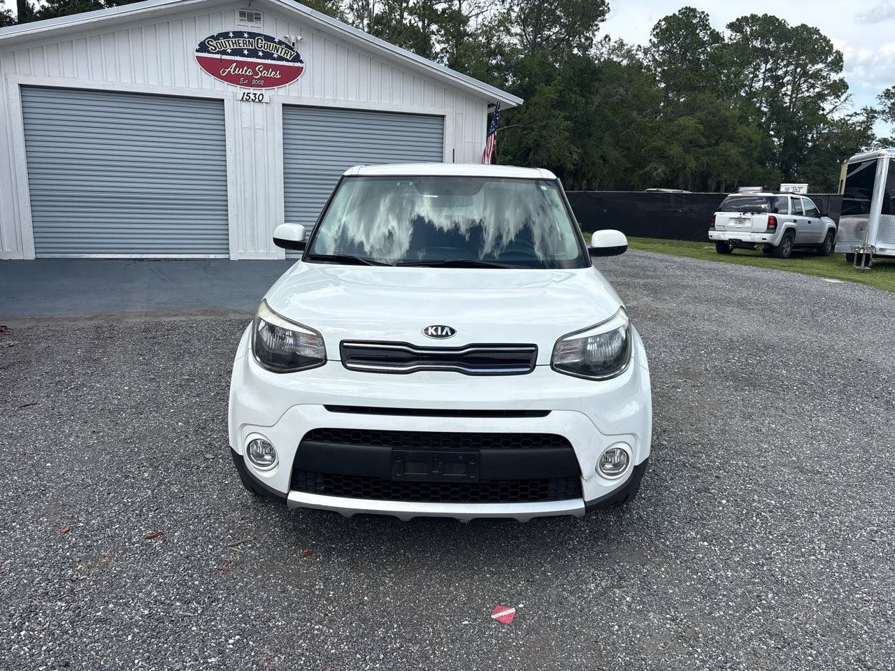 Used 2018 Kia Soul + FWD image 2