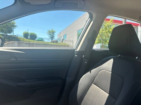 Used 2024 Nissan Altima 2.5 S FWD image 24