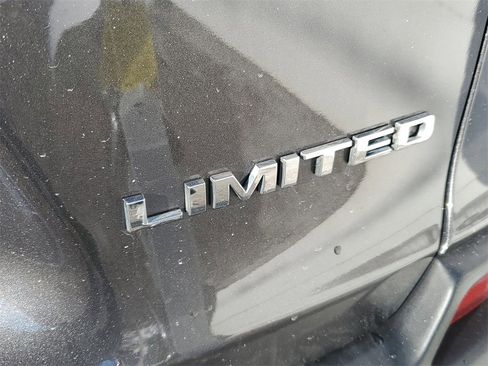 Used 2021 Jeep Cherokee Limited w/ Elite Package image 3