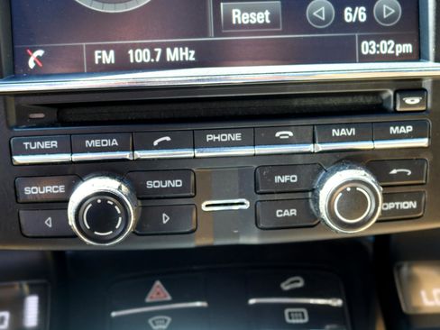 Used 2015 Porsche Cayenne S w/ Premium Package image 27