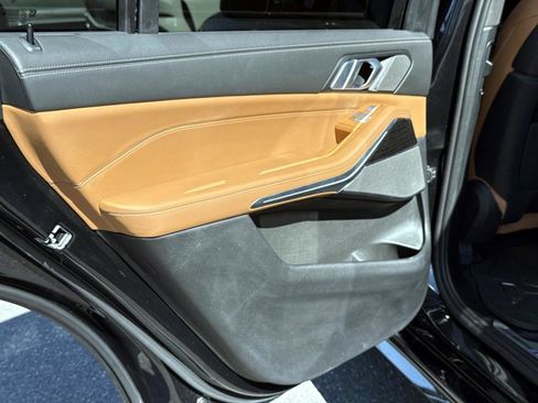 Used 2024 BMW X7 xDrive40i w/ M Sport Package image 14