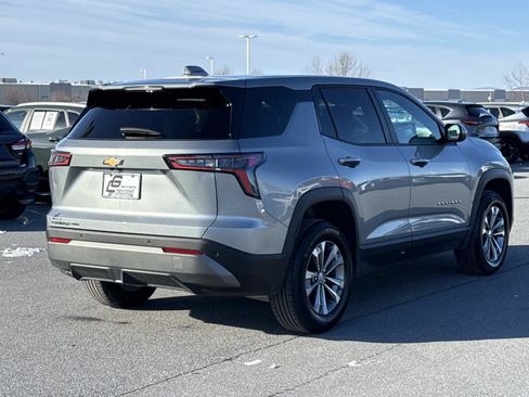 Used 2025 Chevrolet Equinox LT image 24
