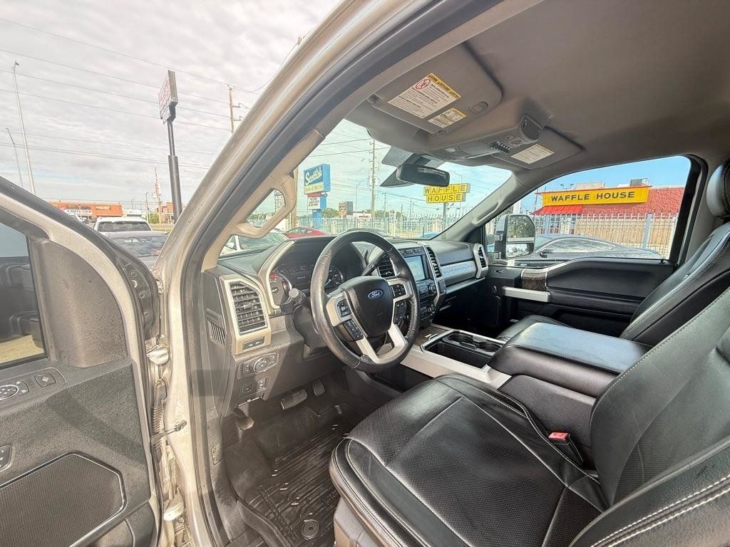Used 2018 Ford F250 Lariat w/ Lariat Ultimate Package AWD/4WD image 13