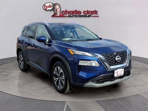 Certified 2022 Nissan Rogue SV w/ SV Premium Package image 7