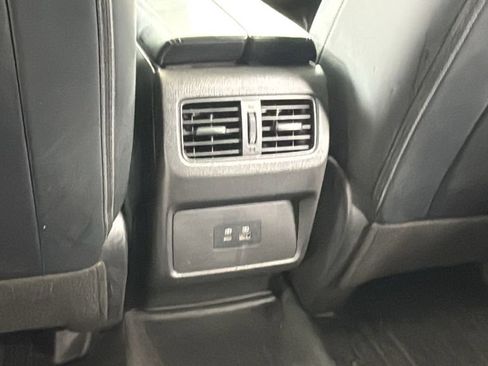 Used 2023 Nissan Rogue SV w/ SV Premium B Package image 37