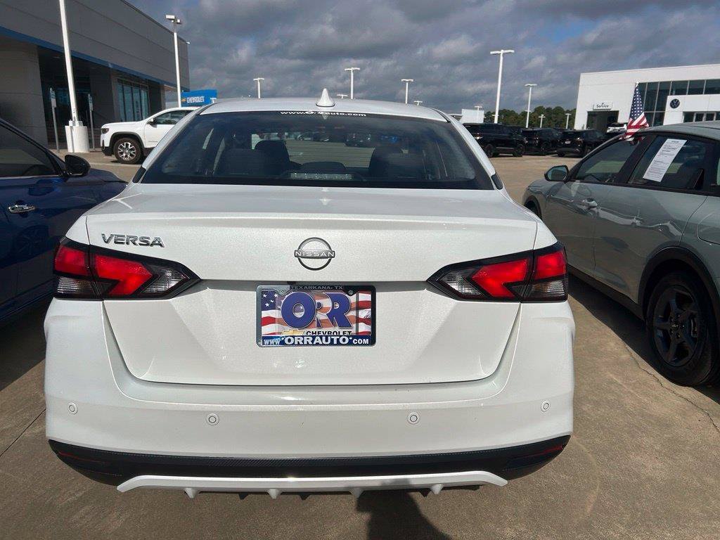 Used 2025 Nissan Versa SV FWD image 6