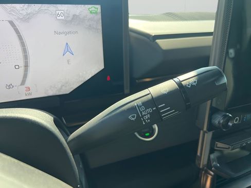 New 2025 GMC Hummer EV 2X w/ LPO, Dark Essentials Package image 32