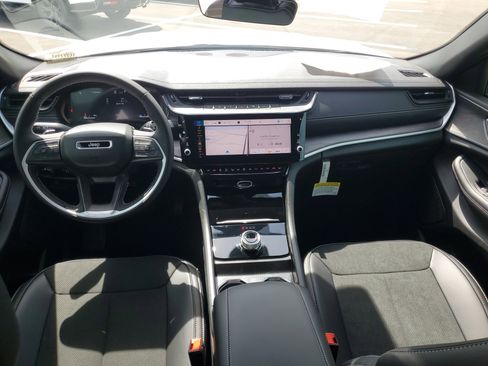 New 2026 Jeep Grand Cherokee Altitude RWD image 9