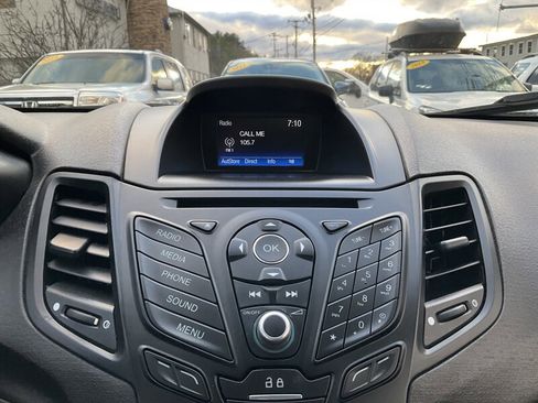 Used 2019 Ford Fiesta SE image 19