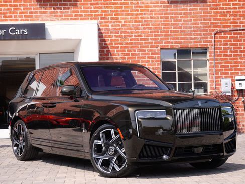 New 2026 Rolls-Royce Cullinan Black Badge AWD/4WD image 20