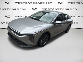 New 2025 Kia K4 LXS 360° Tour