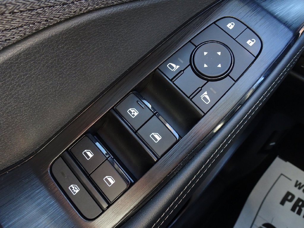 Used 2021 Nissan Rogue SV AWD/4WD image 25