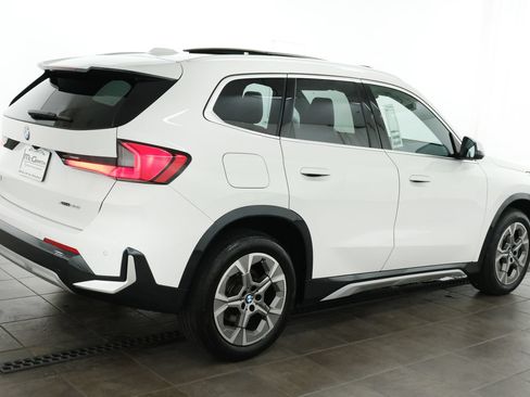 Used 2023 BMW X1 xDrive28i w/ Premium Package AWD/4WD image 5