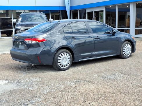Used 2024 Toyota Corolla LE FWD image 4