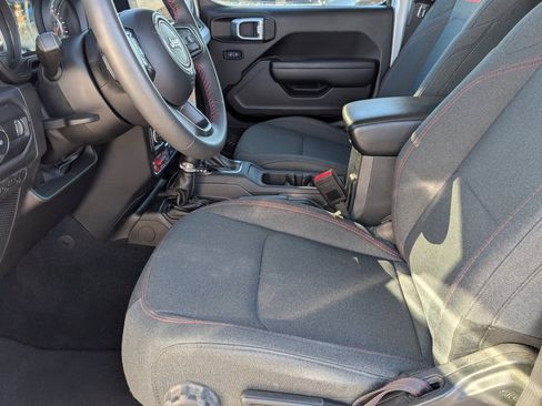 Certified 2024 Jeep Wrangler Unlimited Rubicon image 12