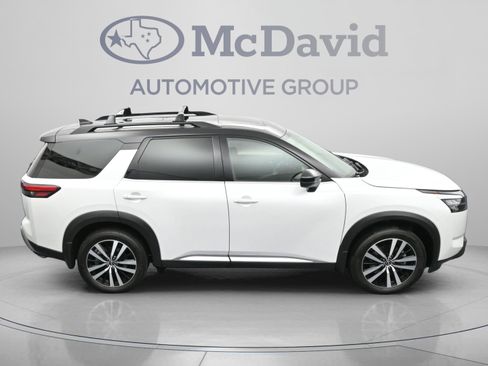 Used 2025 Nissan Pathfinder Platinum w/ Cargo Package AWD/4WD image 45
