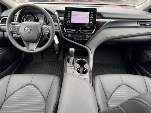 Used 2024 Toyota Camry SE w/ Cold Weather Package image 22