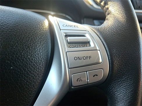 Used 2014 Nissan Rogue SL image 18