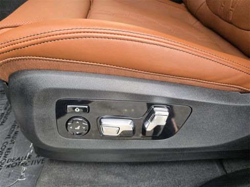 New 2026 BMW X7 M60i image 26