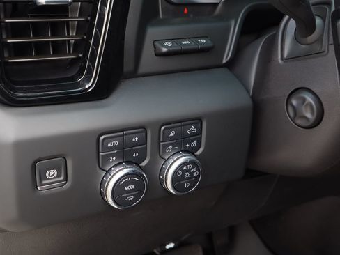 Certified 2024 GMC Sierra 1500 AT4 w/ Technology Package AWD/4WD image 13