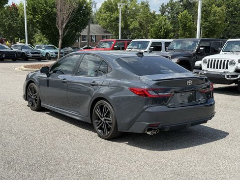 Used 2025 Toyota Camry XSE FWD image 7