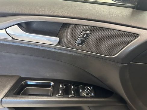 Used 2013 Ford Fusion SE FWD image 18