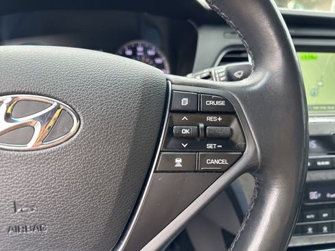 Used 2016 Hyundai Sonata Limited image 36