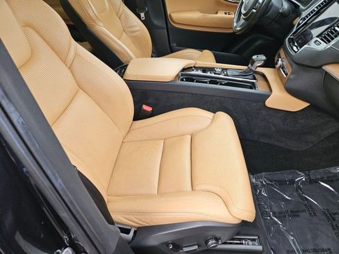 Used 2017 Volvo XC90 T6 Inscription w/ Vision Package image 19
