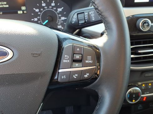 Certified 2022 Ford Escape SEL image 18