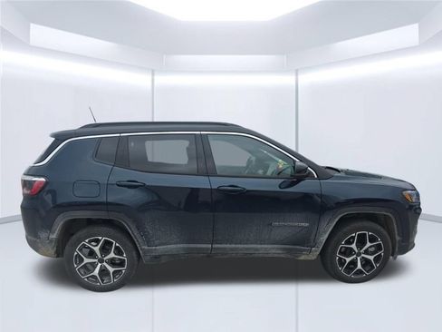 Used 2026 Jeep Compass Limited w/ Sun, Sound & Navigation Group AWD/4WD image 45