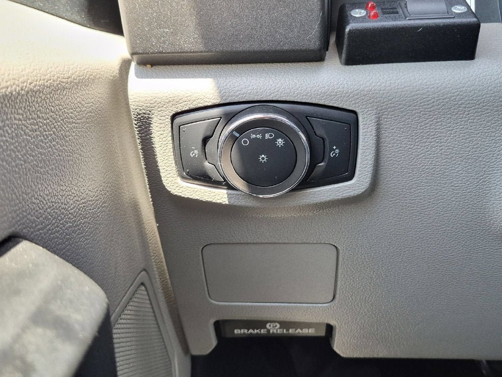 Used 2020 Ford F550 2WD Regular Cab Super Duty image 19