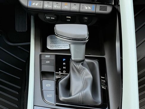 New 2026 Hyundai Elantra Limited FWD image 23
