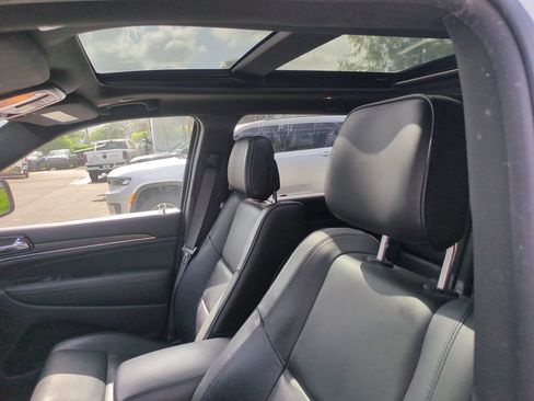 Used 2019 Jeep Grand Cherokee High Altitude AWD/4WD image 23
