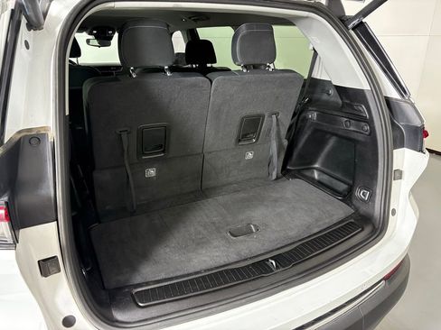 Used 2022 Jeep Grand Cherokee L Laredo w/ Luxury Tech Group I image 38