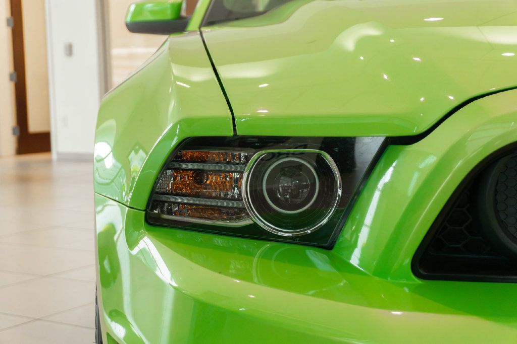 Used 2013 Ford Mustang Boss 302 w/ Boss 302 Accessory Pkg RWD image 9