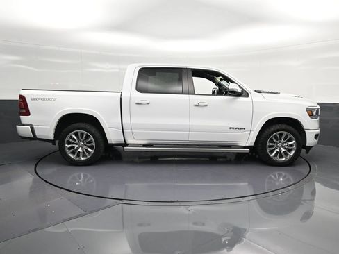 Used 2022 RAM 1500 Laramie w/ Sport Appearance Package AWD/4WD image 4
