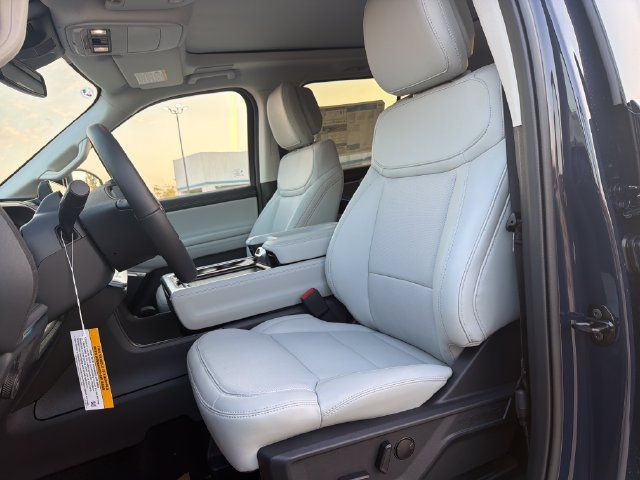 New 2027 Ford Expedition Platinum AWD/4WD image 17