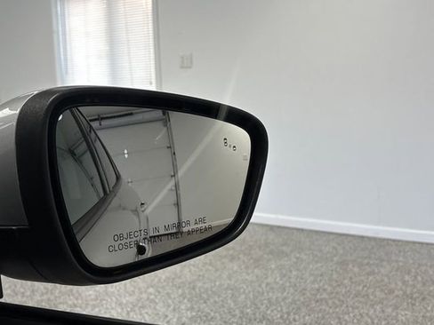 Used 2020 Ford Escape SE image 47