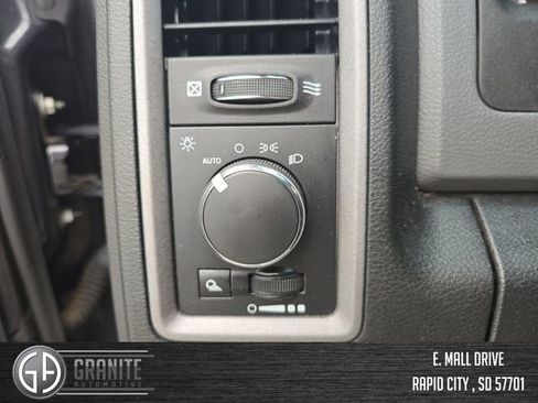 Used 2016 RAM 2500 Tradesman w/ Chrome Appearance Group image 30