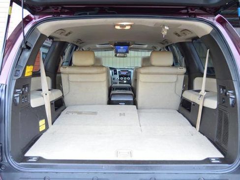 Used 2011 Toyota Sequoia Platinum image 43
