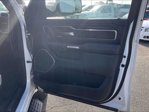Used 2022 RAM 1500 Laramie AWD/4WD image 21