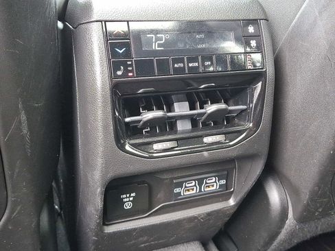 Used 2022 Jeep Grand Cherokee L Overland image 13