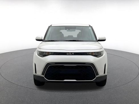 Used 2025 Kia Soul LX w/ LX Technology Package FWD image 2