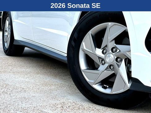 Used 2026 Hyundai Sonata SE FWD image 2