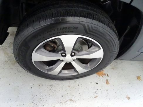 Used 2020 Jeep Cherokee Limited image 30